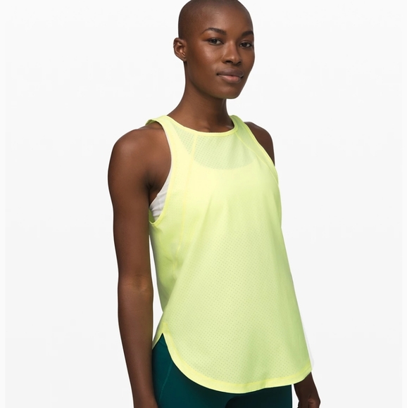 lululemon athletica Tops - 🥎 Lululemon Close the Distance tank